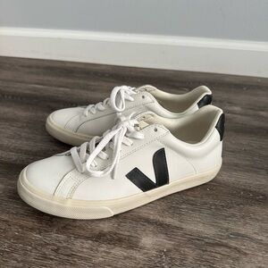 Veja Cream and Black Casual Sneakers